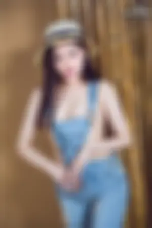 [TouTiao]头条女神唐蕊 2017-03-17 小蕊草帽