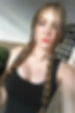 巴西少女 青涩面容火辣身材