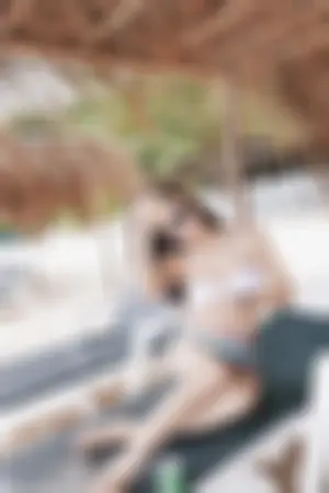 马国RQ女神 狂晒胸狠马甲线