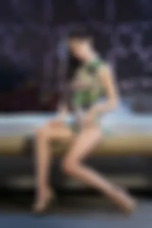 美女总工会 旗袍美腿金缕鞋写真