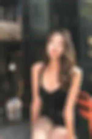 气质网模申高恩 身材好穿什么都上镜