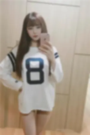 韩国萝莉料理家素珍 倾心于各种美食小吃