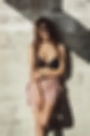 邱默默～甜美话题正妹身材太犯规！