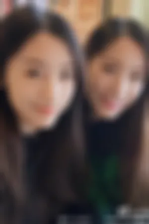 南京双胞胎姐妹 哈佛学覇最新微博毕业照