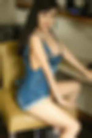 [Ugirls]尤果网爱尤物 2017.05.29 No.740 假期艳遇林雨樊 性感背带牛仔裤