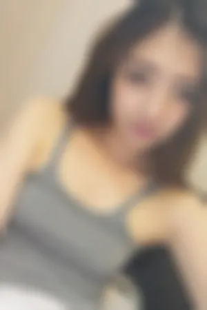 王思聪新欢豆得儿微博外滩街拍照