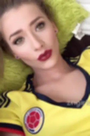 花花公子女郎 沙滩诱人比基尼图片