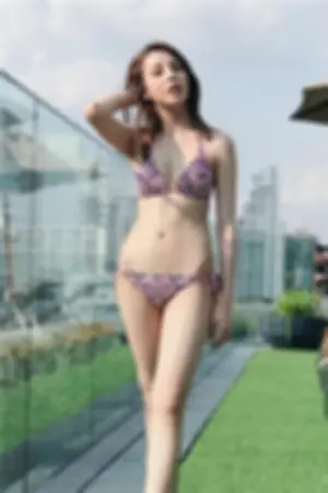 台湾美模小白Janet 复古松紧带粗与短靴穿搭