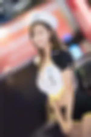 韩国人气车模崔瑟琪 车展大长腿写真图集