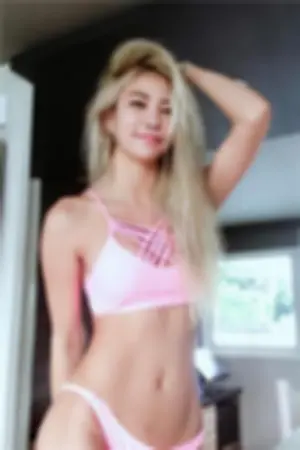 韩国举牌女郎Lee Bom Yi非主流私房照