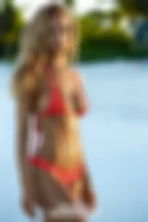 大胸姐2016-2017年体育画报泳装特刊