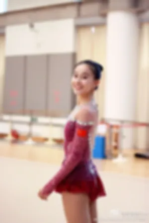 艺体女神退役 曾挺胸照走红 私照曝光360度无死角