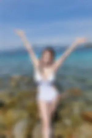 丰腴美女 微博性感妩媚照