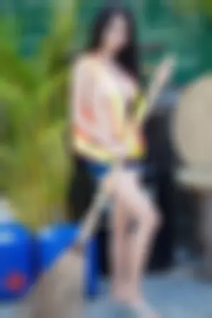 泰国网红正妹JaJar 超性感工地女