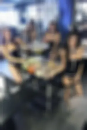 桃园烧烤店性感女店员 终极帝王服务画面没有极限