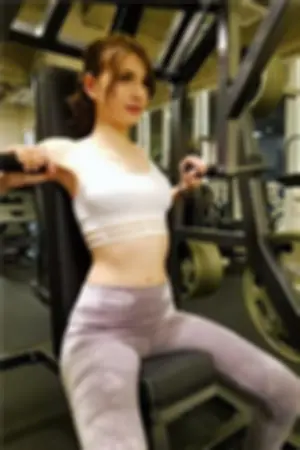 四国混血正妹 推胸健身动作超专业