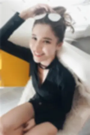 美女设计师Ig私房照