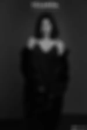 低胸吊带装性感十足 微博最新Yolanda鬼魅高清写真