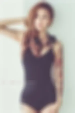 香港DJ樂宜LokYii 抢眼深沟辣到蹦出来