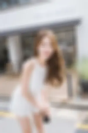 金敏英 街拍气质女装养眼写真