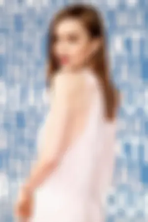 英美混血莉莉·柯林斯 自然美女大方素颜照