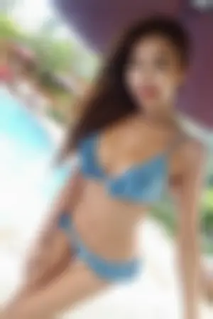 南韩美女金智娜 火辣比基尼美照