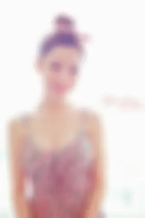 前自杀身亡黑涩会美眉“小白兔”生前性感甜美照