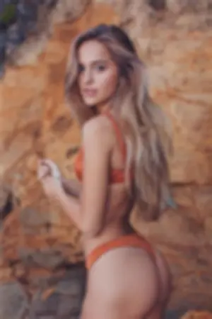 比基尼性感曲线藏不住