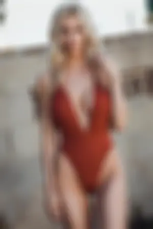 美国甜心前凸后翘S曲线好诱人!