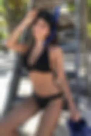 拉丁舞美人比基尼美照