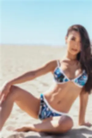 超火辣极致美体「 Park」！沙滩上最美的风景！