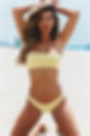 辣！狂野妹 ，性感的不要不要的