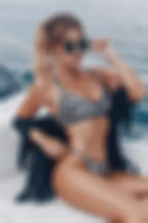 一起旅行吧！俄罗斯妹子「Yana Leventseva」仙气十足走遍世界