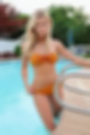 水！天使颜正妹 「回眸电眼」会勾魂