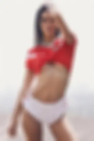 传递正能量！「阳光甜心人妻」用热情挽回球迷心