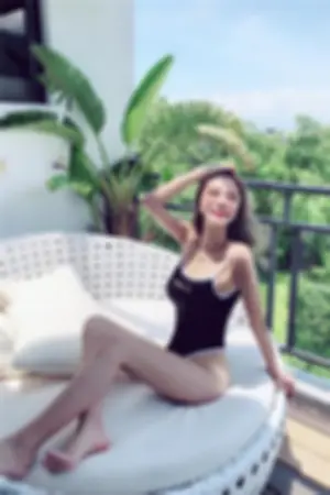 高挑正妹杨黛比 夏天94要看比基尼！