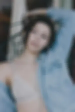 Meghan Chenoweth 气质辣模私房照