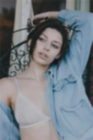 Meghan Chenoweth 气质辣模私房照