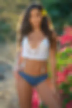 Courtney Allegra 设计师肤色身材恰到好处