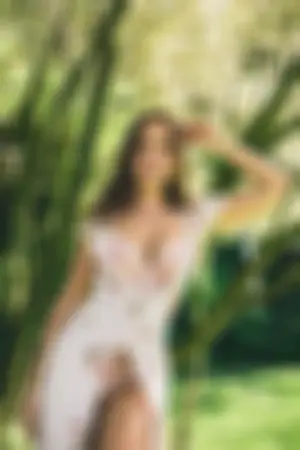 -「性感比基尼妹」完美曲线太诱人