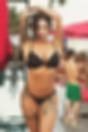 Unimerce 狂野刺青妹霸气侧漏