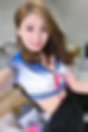 语倩 展场清新女神