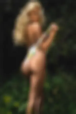 罩不住的性感魅力