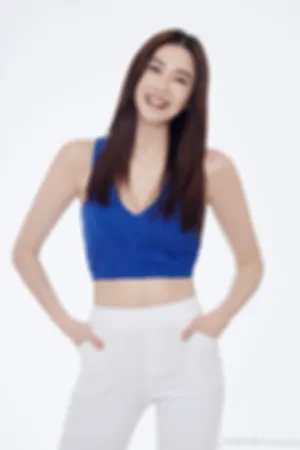 一家大晒饰演卖领带女售货员电影截图生活自拍