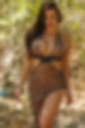 破坏力超强上衣绷开合不上