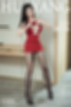 [HuaYang]花漾show 2018.11.16 VOL.097 修长笔直秀腿黑丝写真