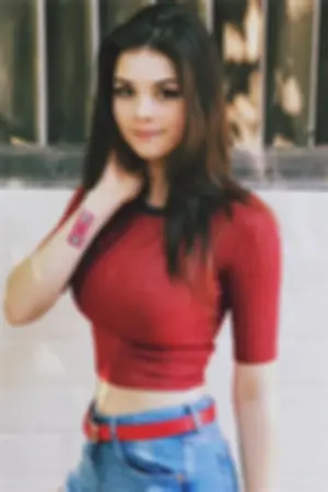 全能型美女歌手也有颜值