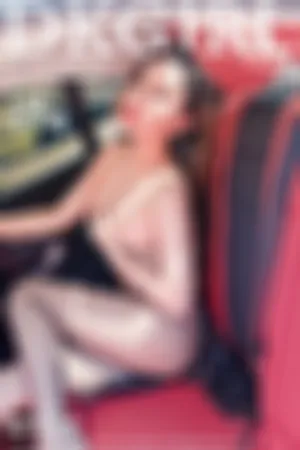 [DKGirl]御女郎 2018.12.21 VOL.092 第二套~户外真空露出车拍