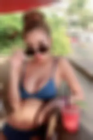 大坂美形陪酒女郎