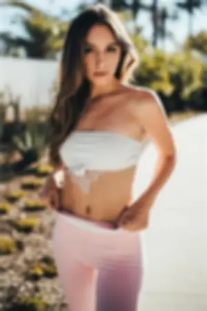 Corl #233; Amanda 尺度回不去了！气质正妹性感沐浴